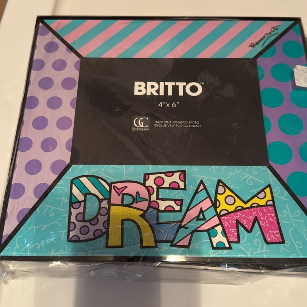 Britto - Picture 5 of 6